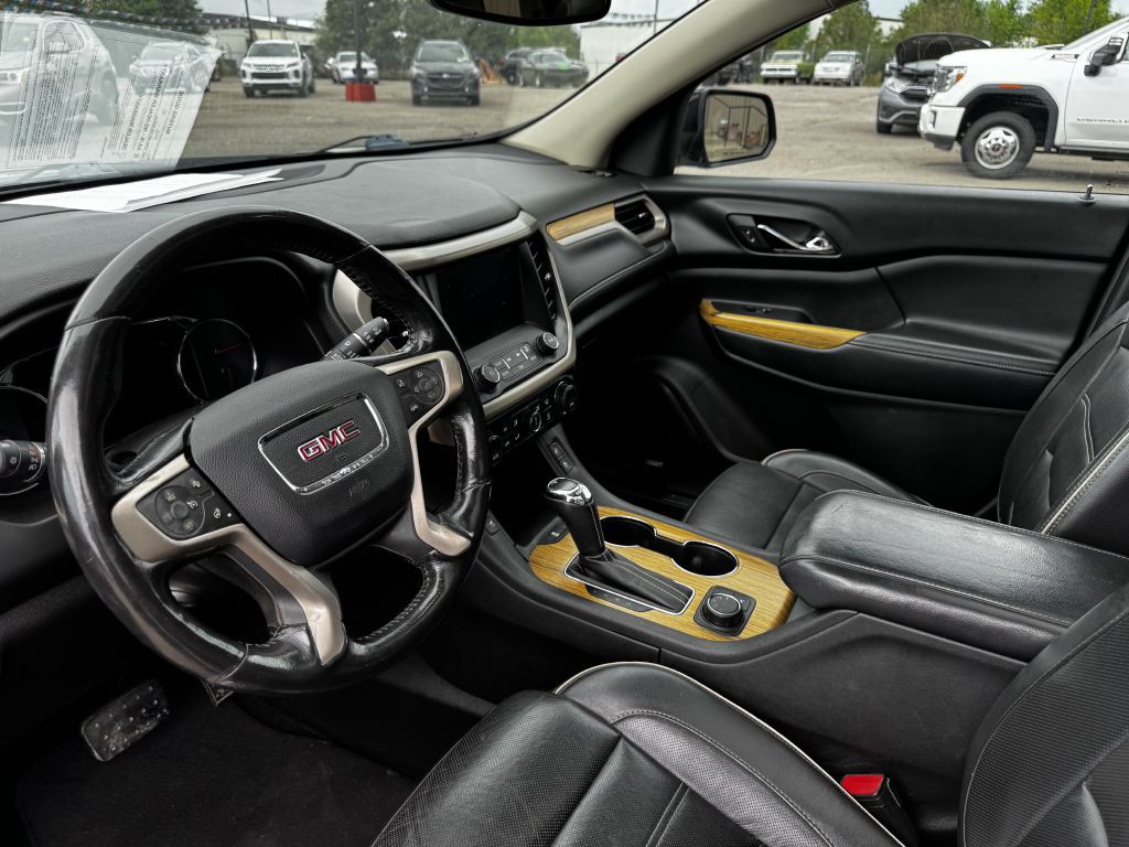 2017 GMC Acadia Image 9