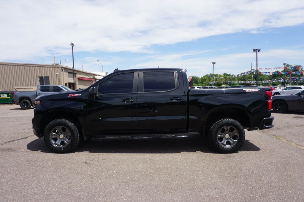 2021 Chevrolet Silverado 1500 Image 2