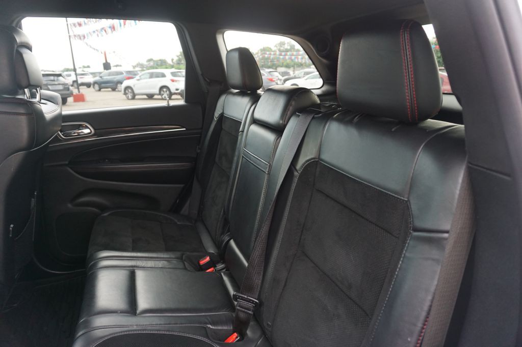 2017 Jeep Grand Cherokee Image 12