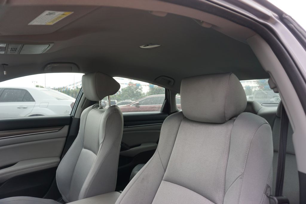 2019 Honda Accord Image 9