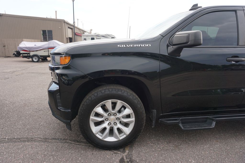 2021 Chevrolet Silverado 1500 Image 2