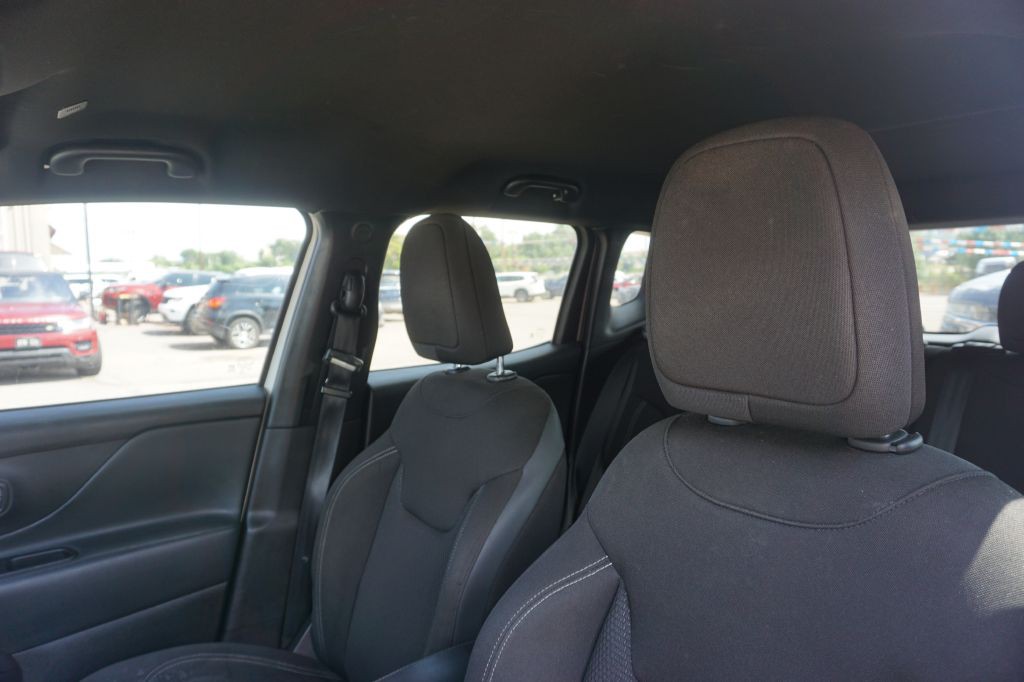 2022 Jeep Renegade Image 10