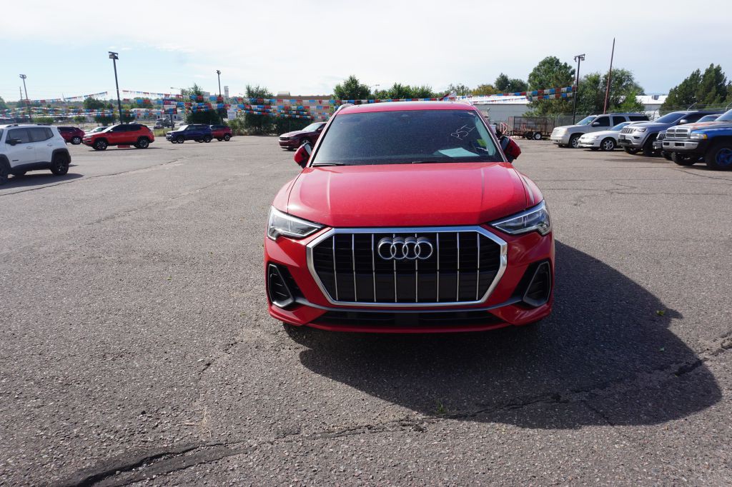 2021 Audi Q3 Image 1