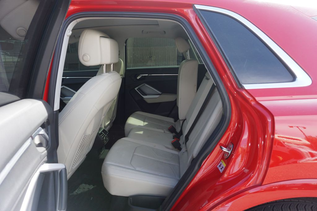 2021 Audi Q3 Image 5