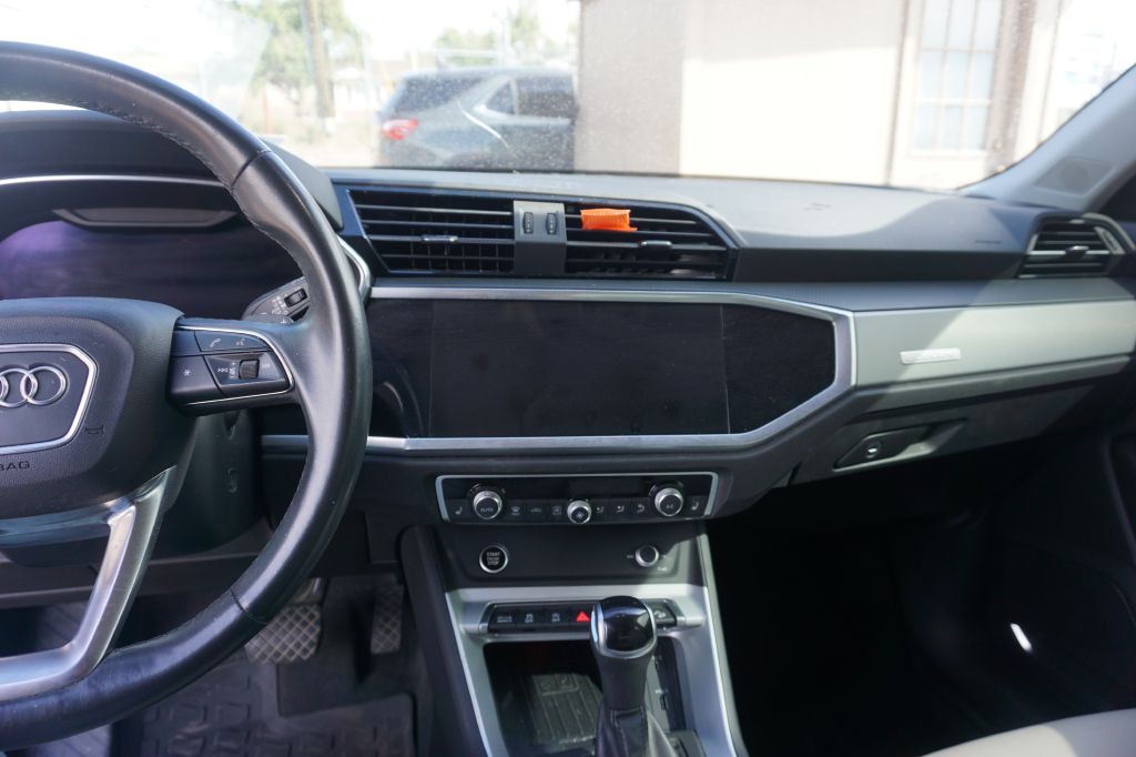 2021 Audi Q3 Image 6