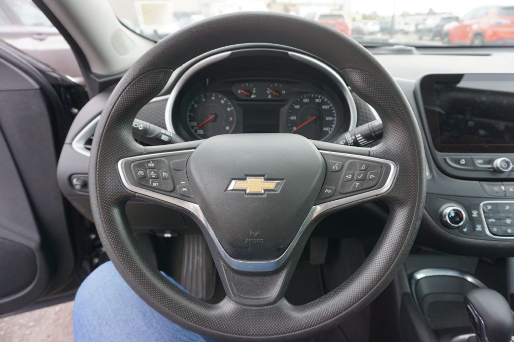 2023 Chevrolet Malibu Image 7