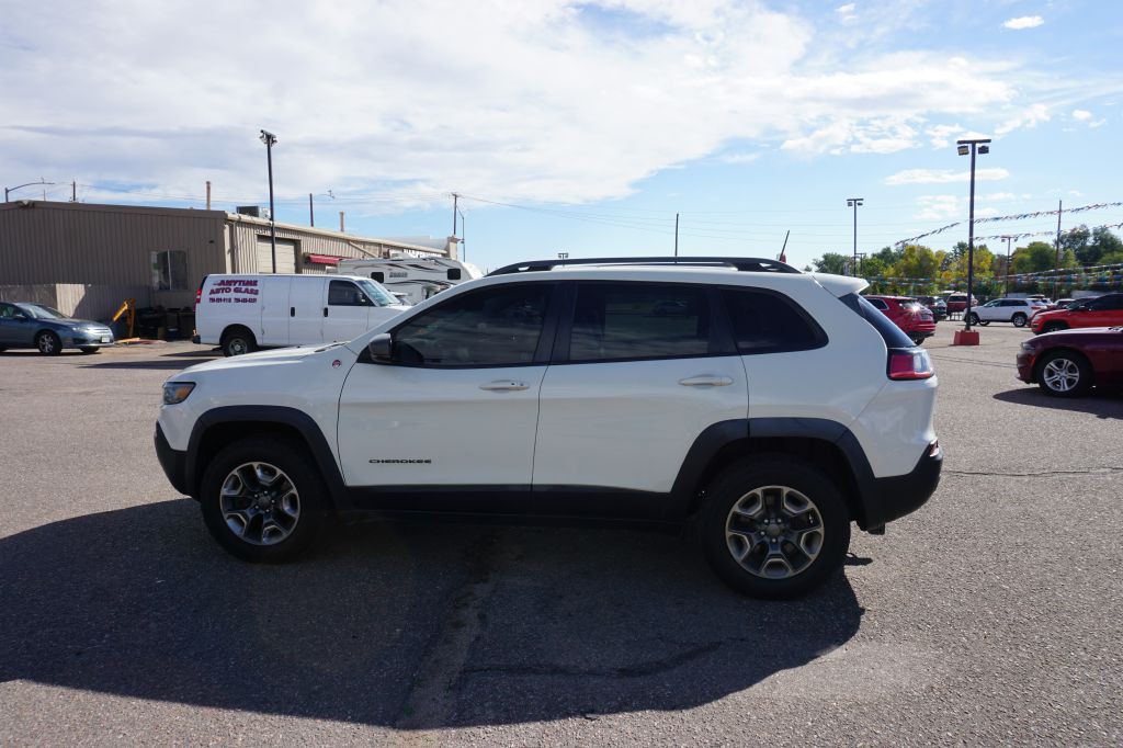 2019 Jeep Cherokee Image 2
