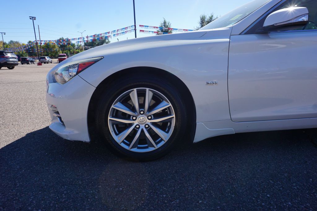 2016 INFINITI Q50 Image 2