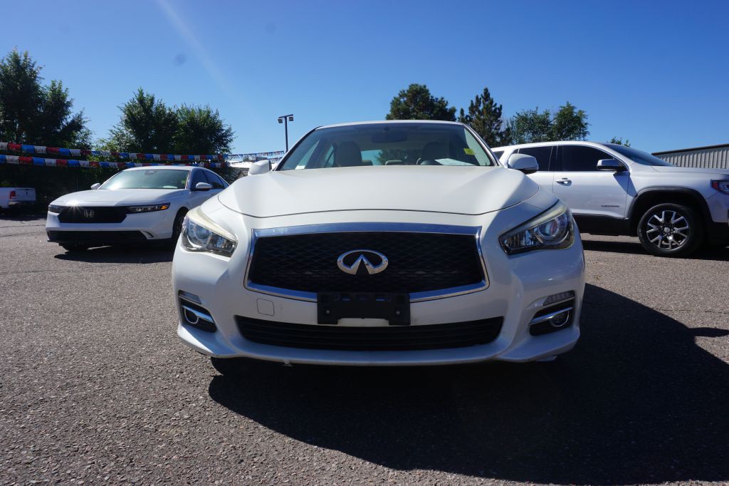 2016 INFINITI Q50 Image 3