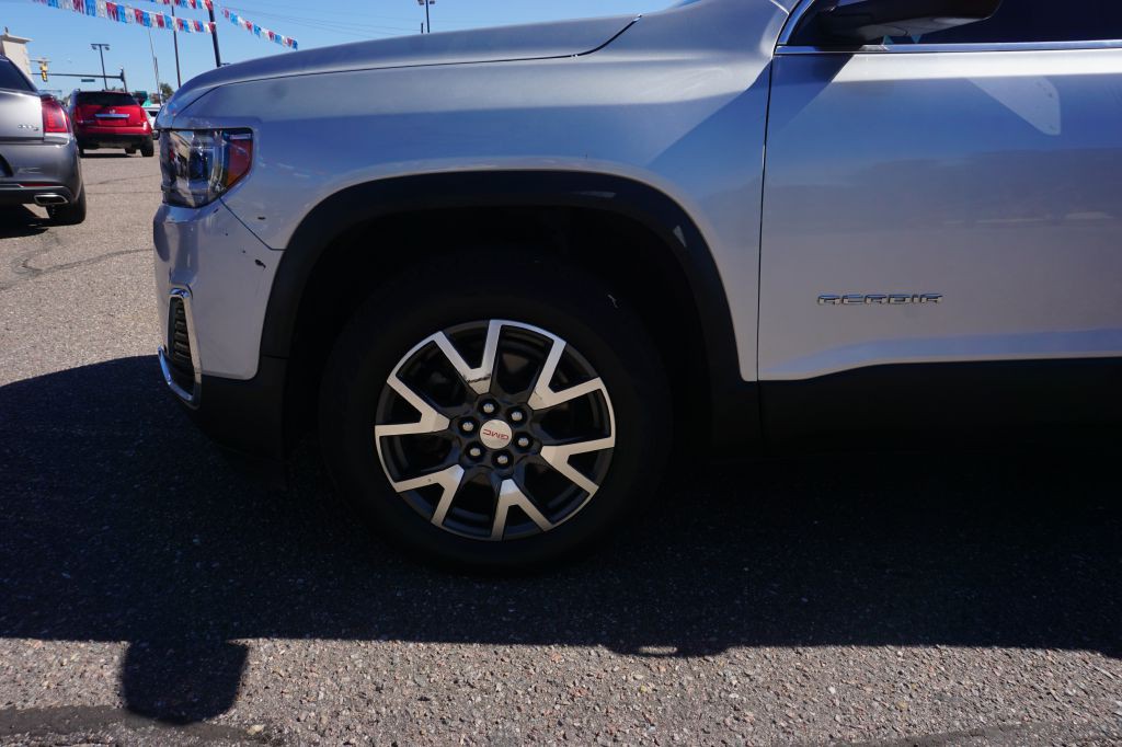 2020 GMC Acadia Image 2