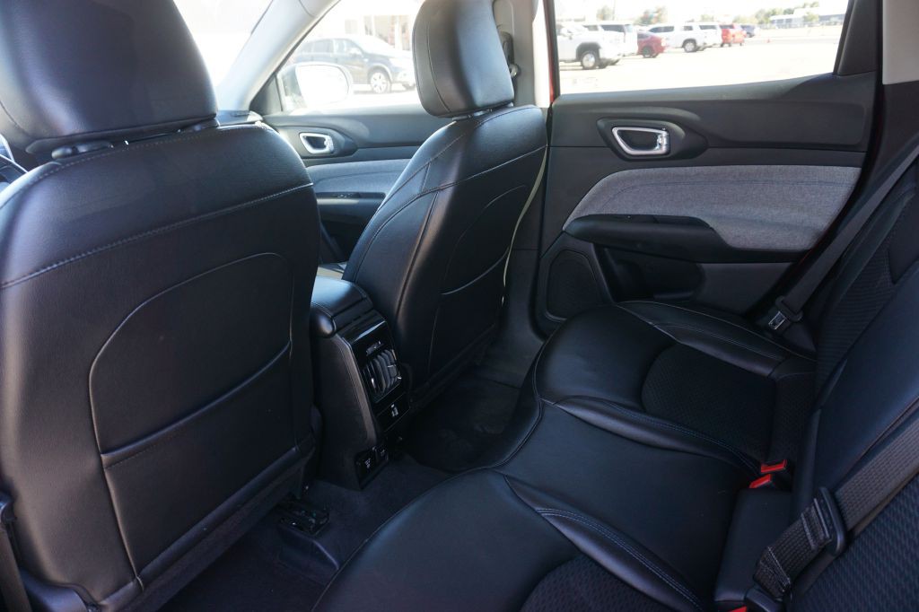 2022 Jeep Compass Image 11