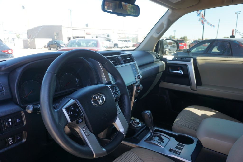 2022 Toyota 4Runner Image 8