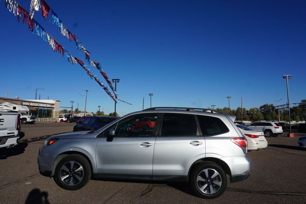 2018 Subaru Forester Image 2