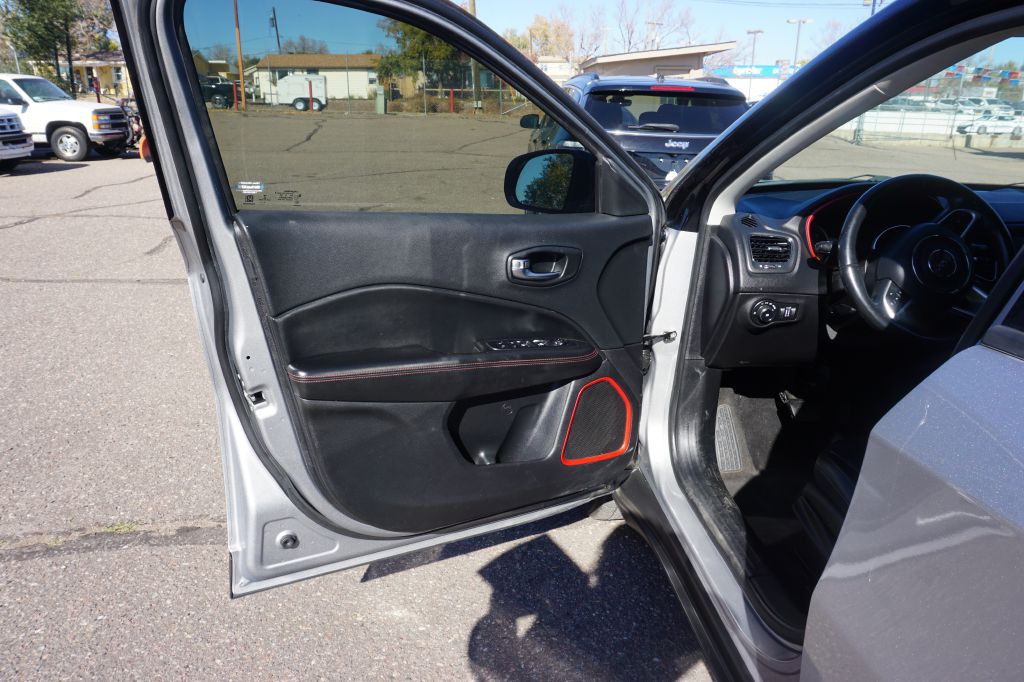 2019 Jeep Compass Image 6