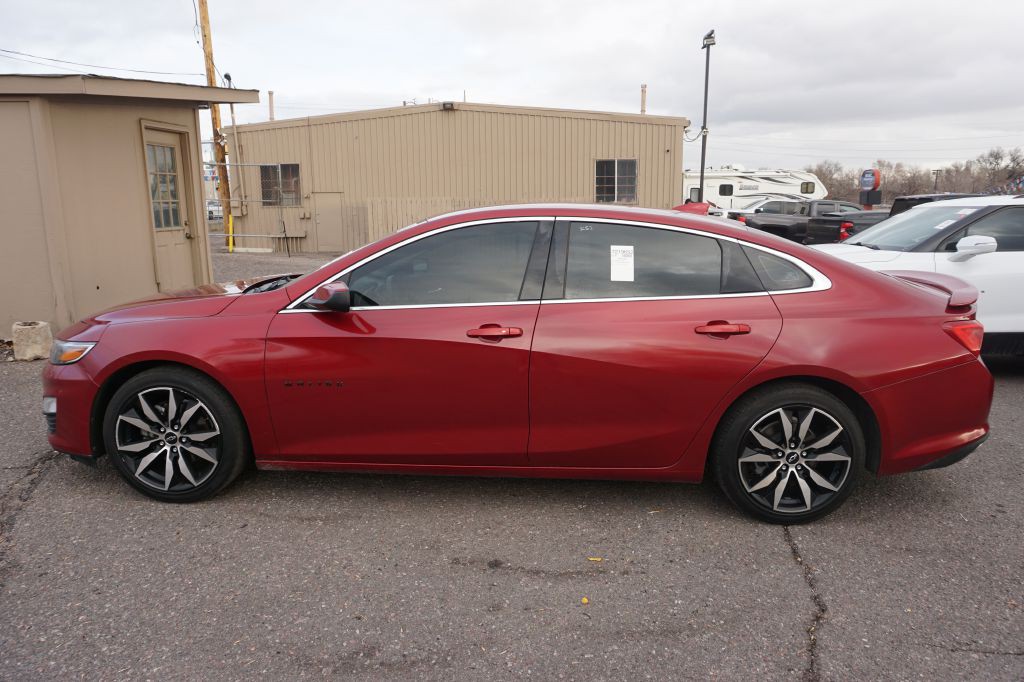 2021 Chevrolet Malibu Image 2