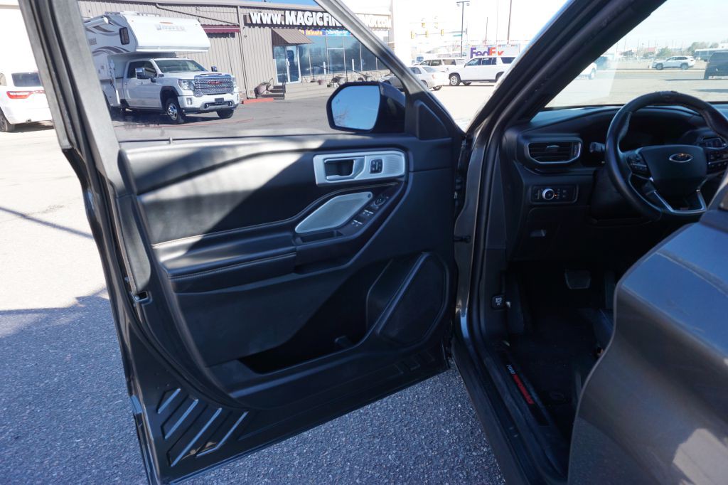 2020 Ford Explorer Image 5