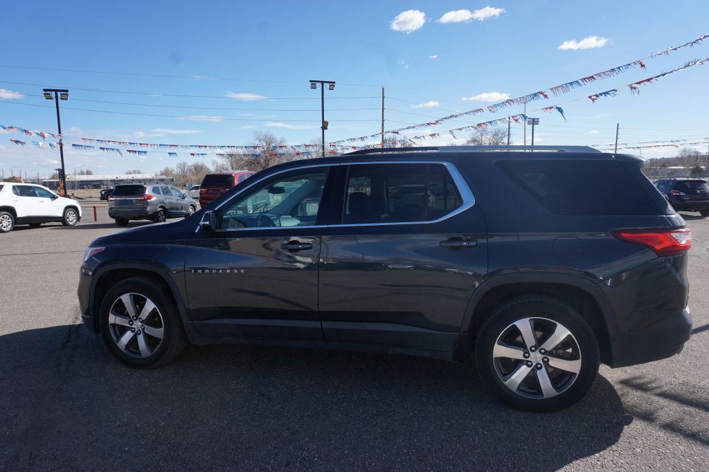 2018 Chevrolet Traverse Image 2