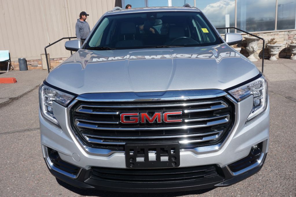 2022 GMC Terrain Image 3