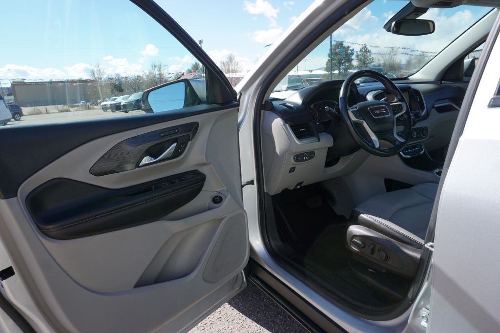 2022 GMC Terrain Image 5