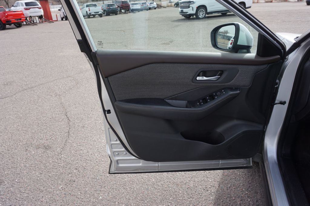 2022 Nissan Rogue Image 9