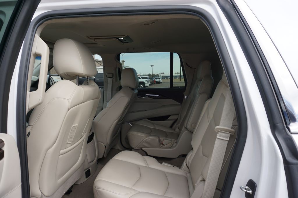 2017 Cadillac Escalade Image 5