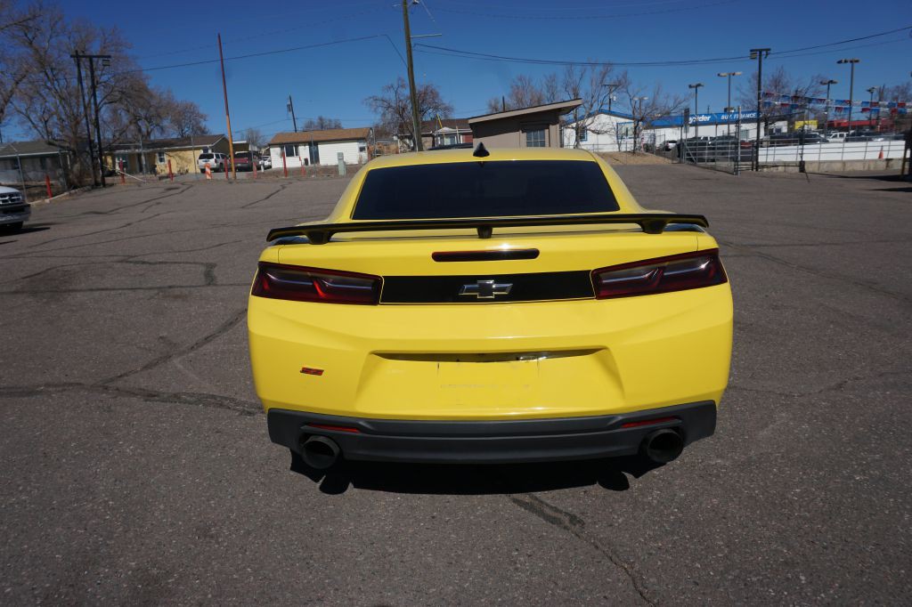 2017 Chevrolet Camaro Image 3