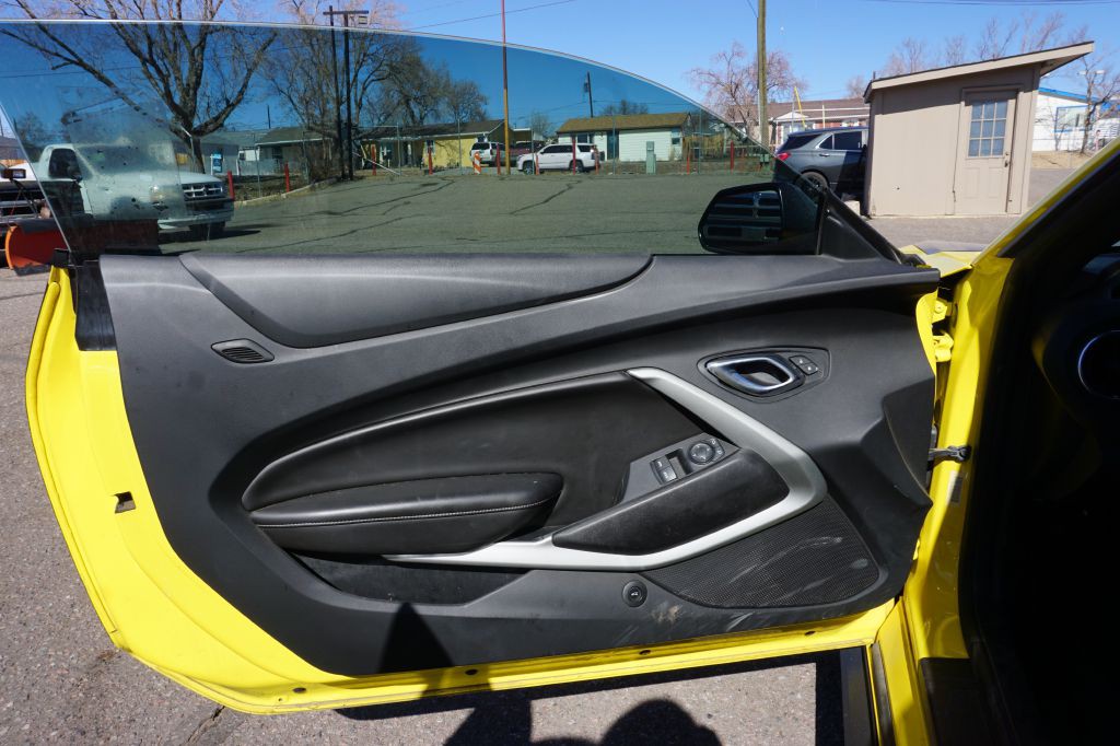 2017 Chevrolet Camaro Image 9