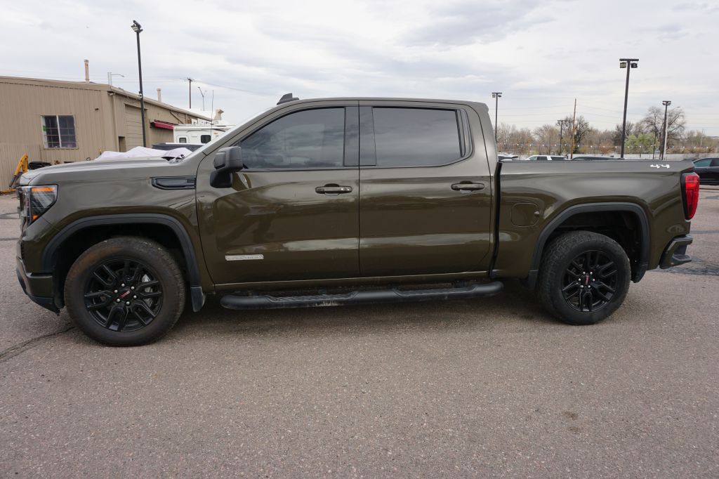 2023 GMC Sierra Image 2