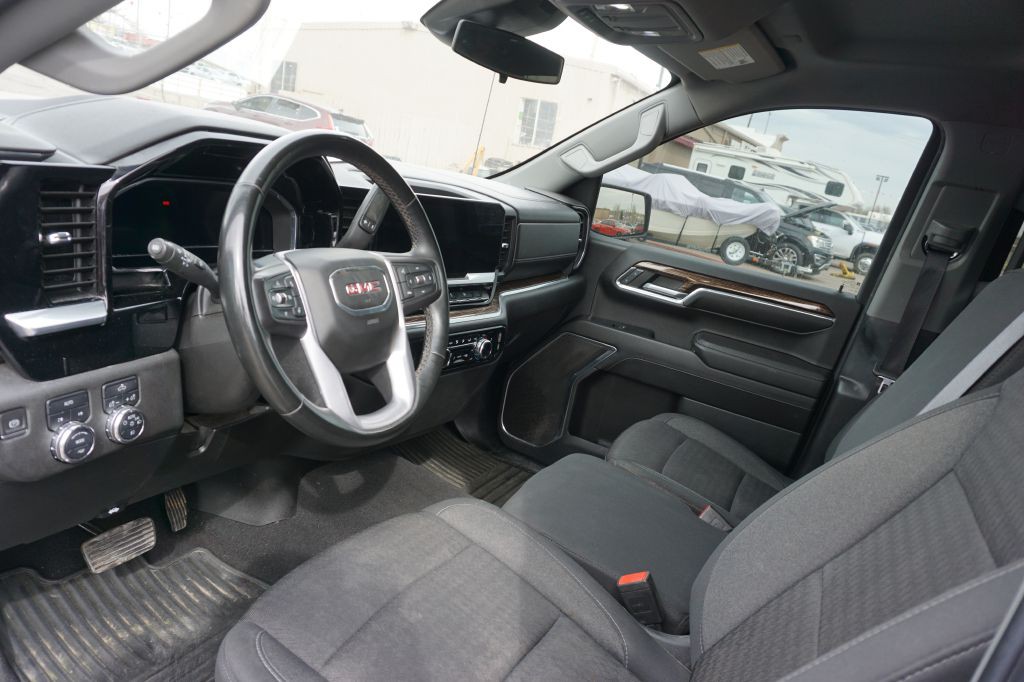 2023 GMC Sierra Image 5