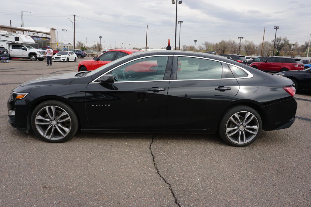 2021 Chevrolet Malibu Image 3