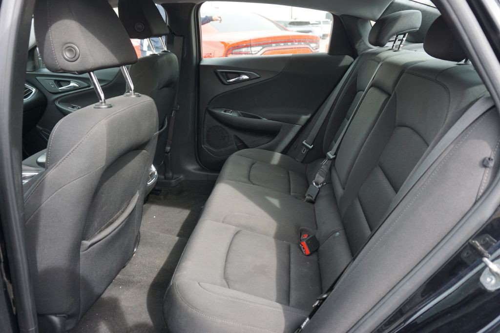2021 Chevrolet Malibu Image 8