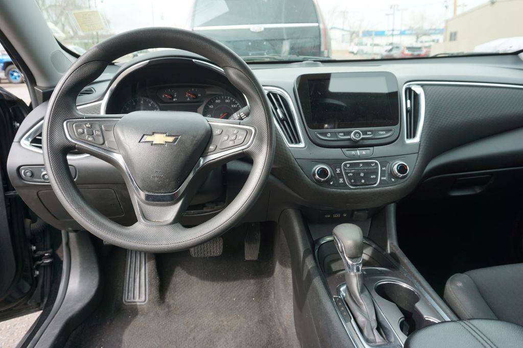 2021 Chevrolet Malibu Image 9