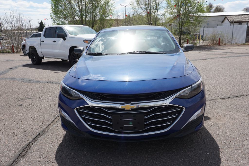 2023 Chevrolet Malibu Image 1