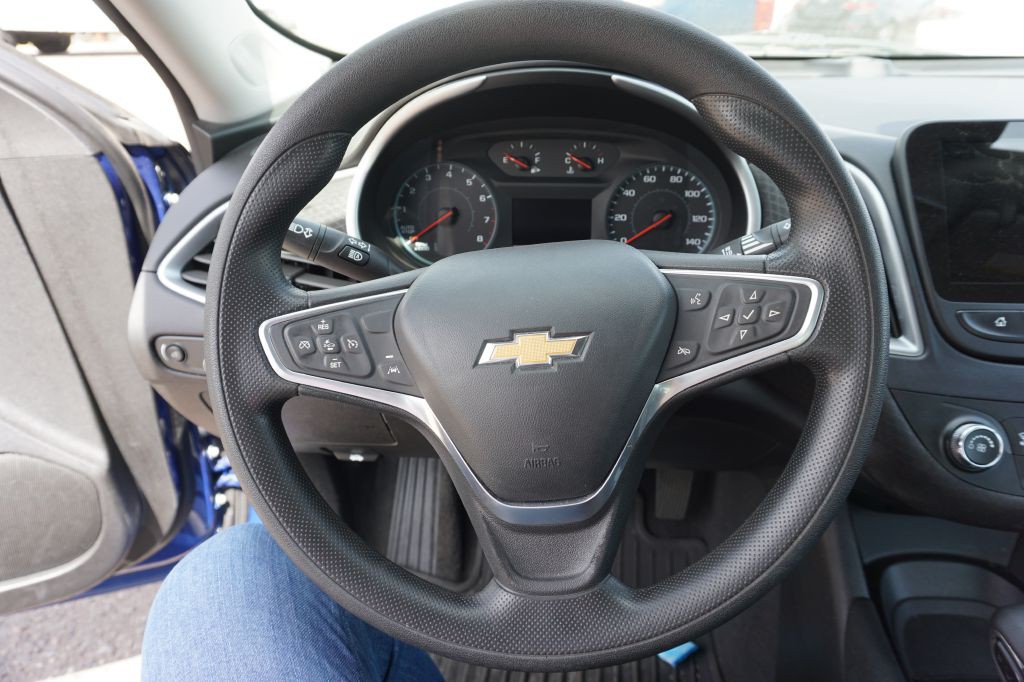 2023 Chevrolet Malibu Image 7