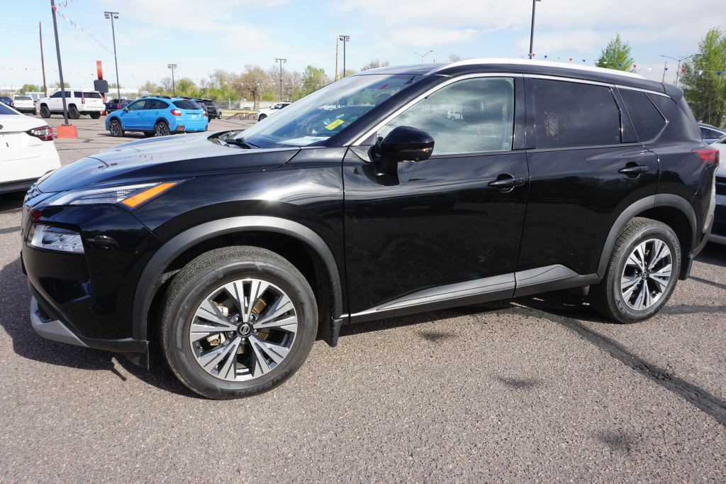 2021 Nissan Rogue Image 1