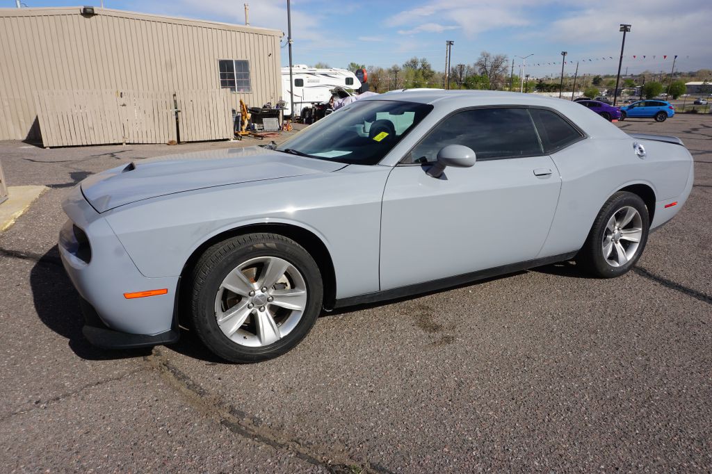 2021 Dodge Challenger Image 1
