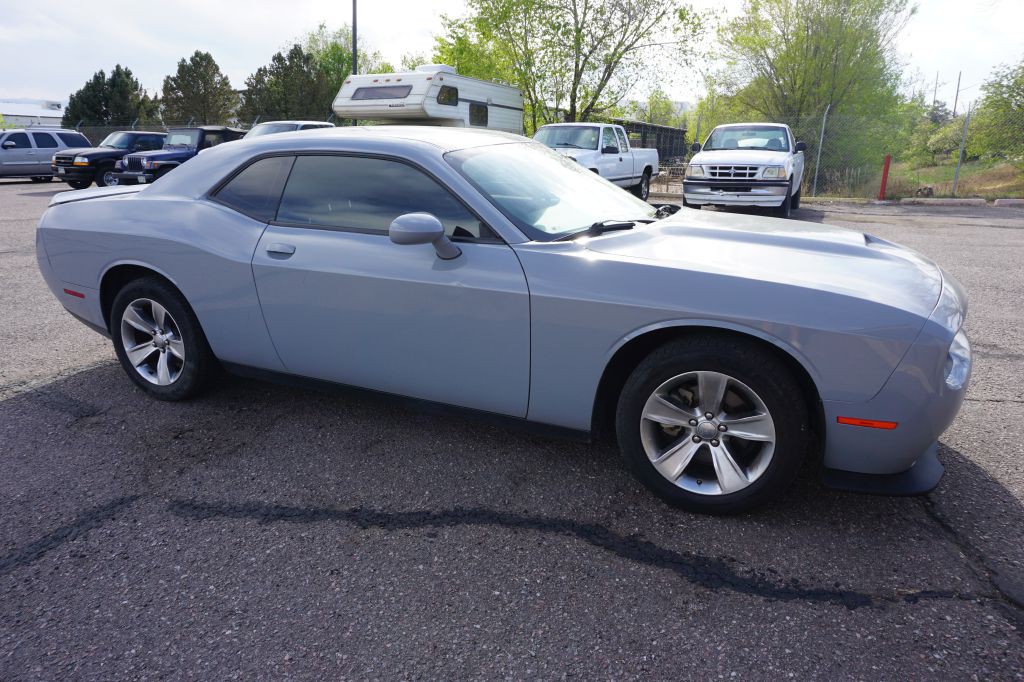 2021 Dodge Challenger Image 4