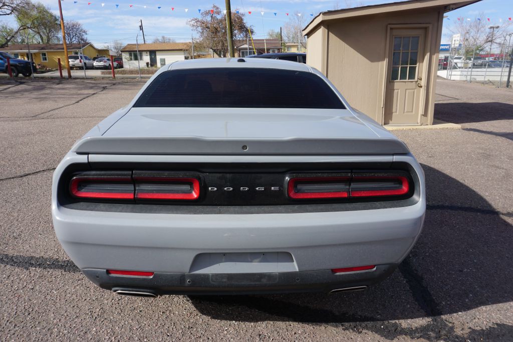 2021 Dodge Challenger Image 5