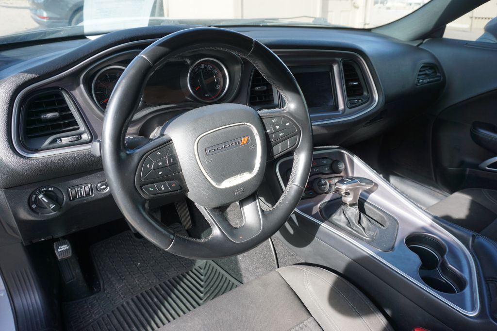 2021 Dodge Challenger Image 7