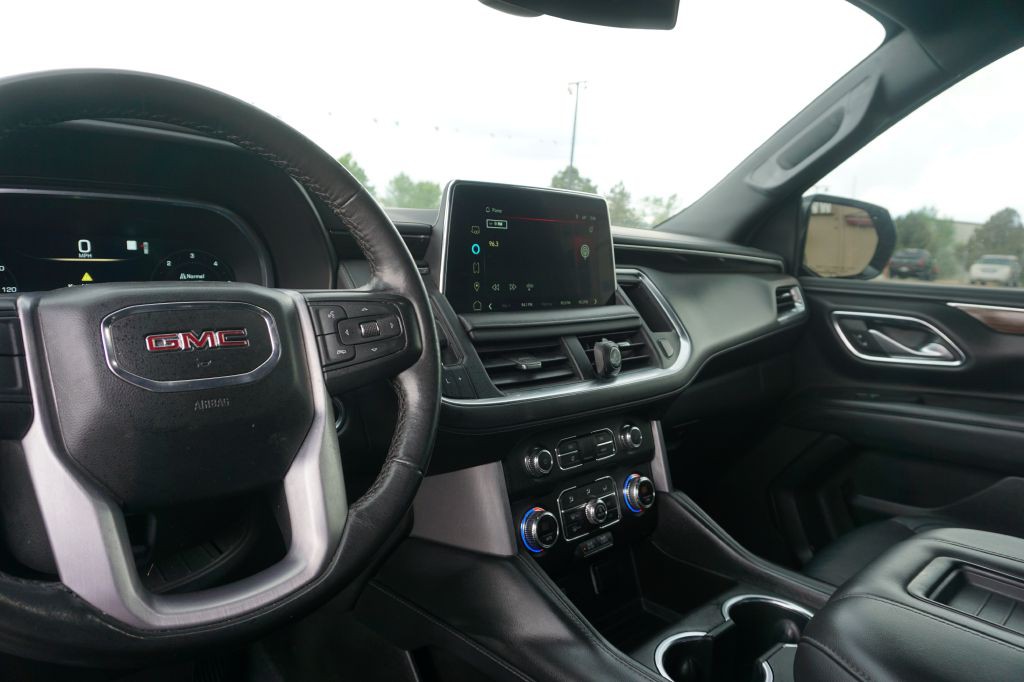 2022 GMC Yukon Image 10