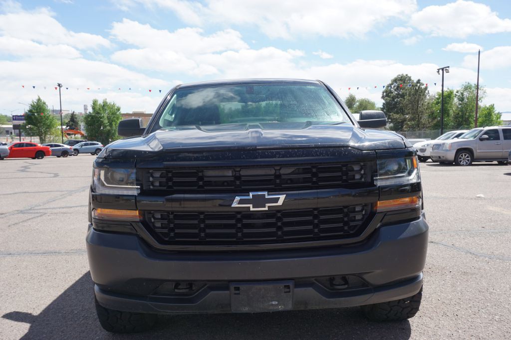 2017 Chevrolet Silverado 1500 Image 2
