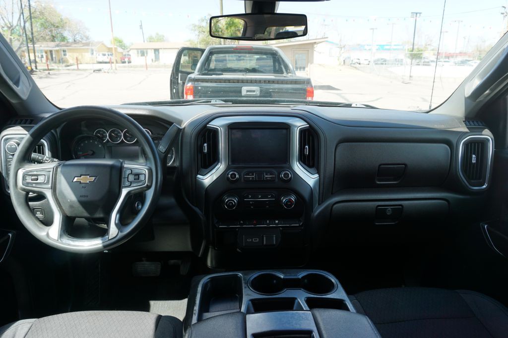 2017 Chevrolet Silverado 1500 Image 4