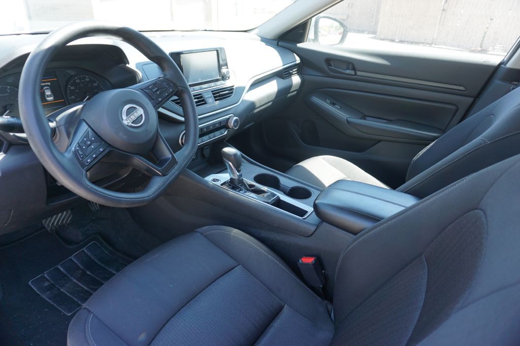 2023 Nissan Altima Image 6