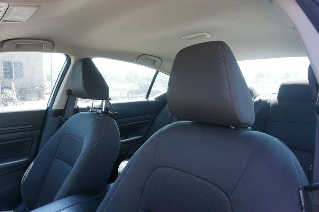 2023 Nissan Altima Image 7