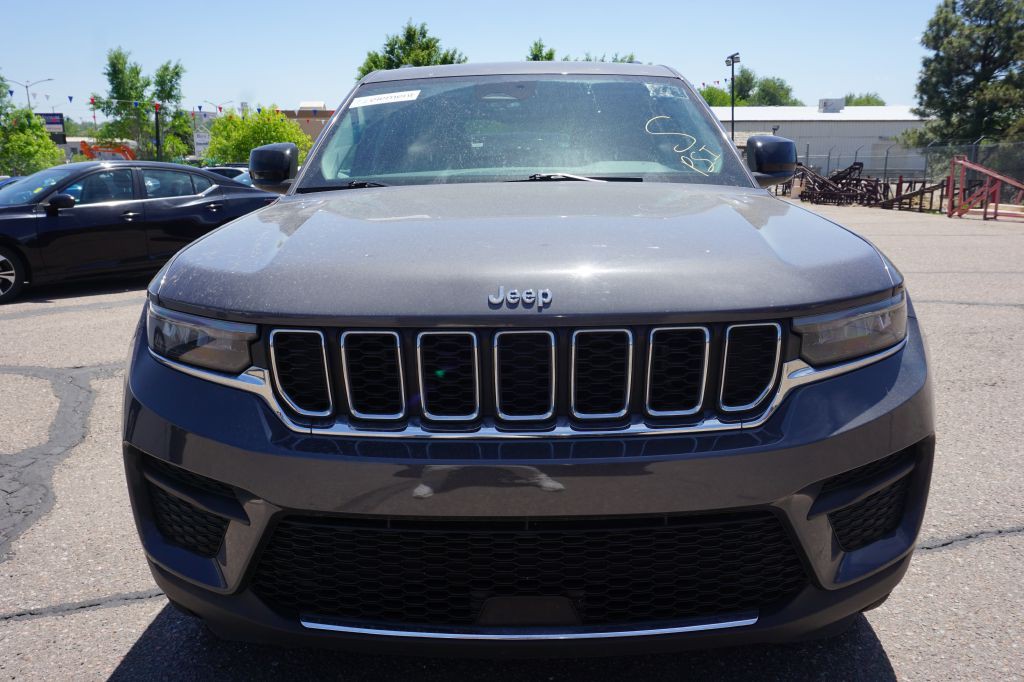 2023 Jeep Grand Cherokee Image 2