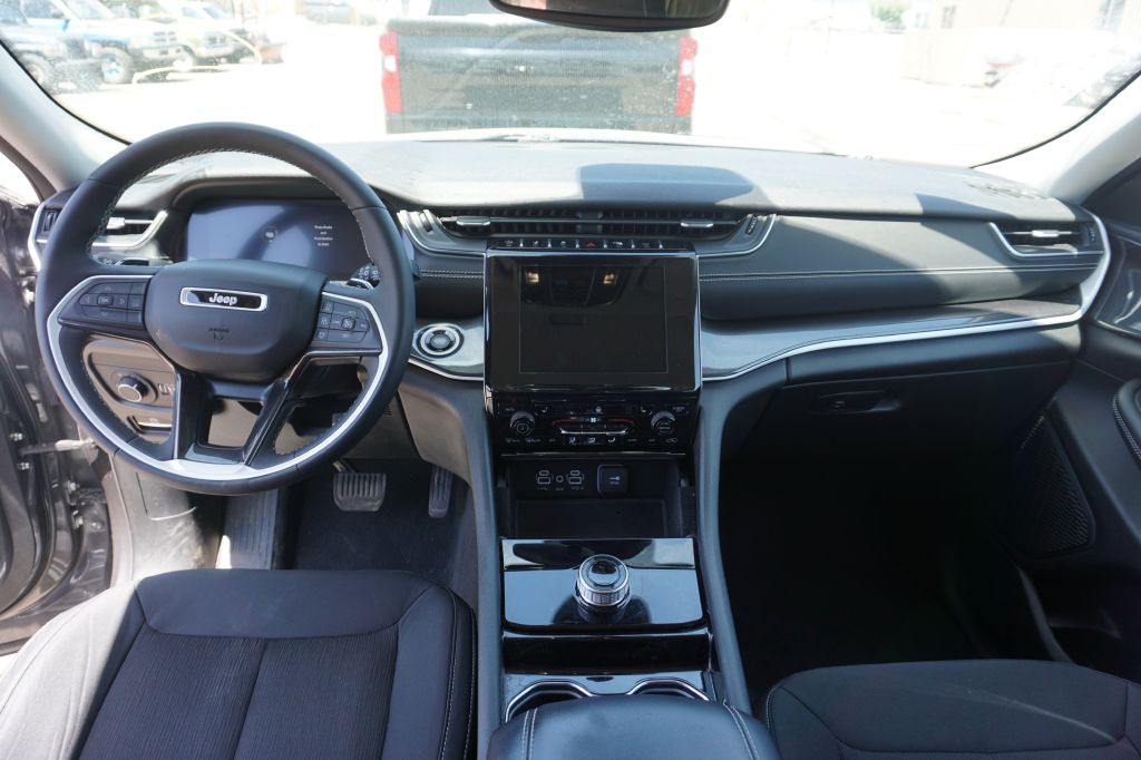 2023 Jeep Grand Cherokee Image 7