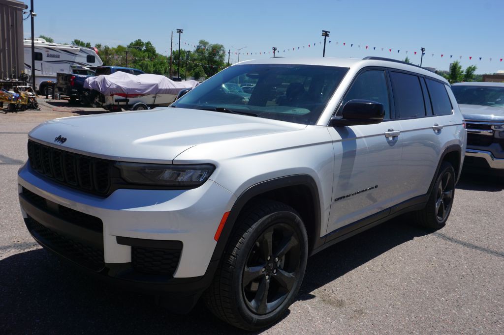 2021 Jeep Grand Cherokee Image 2