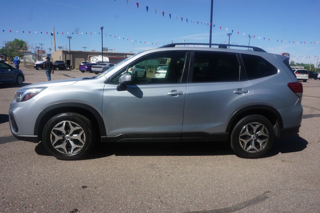 2020 Subaru Forester Image 3