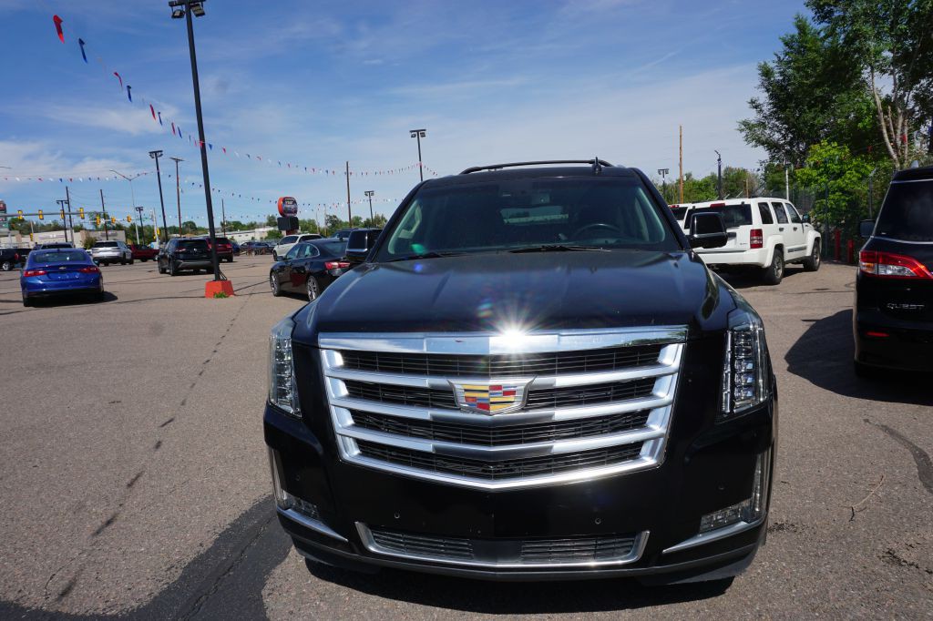 2015 Cadillac Escalade Image 1