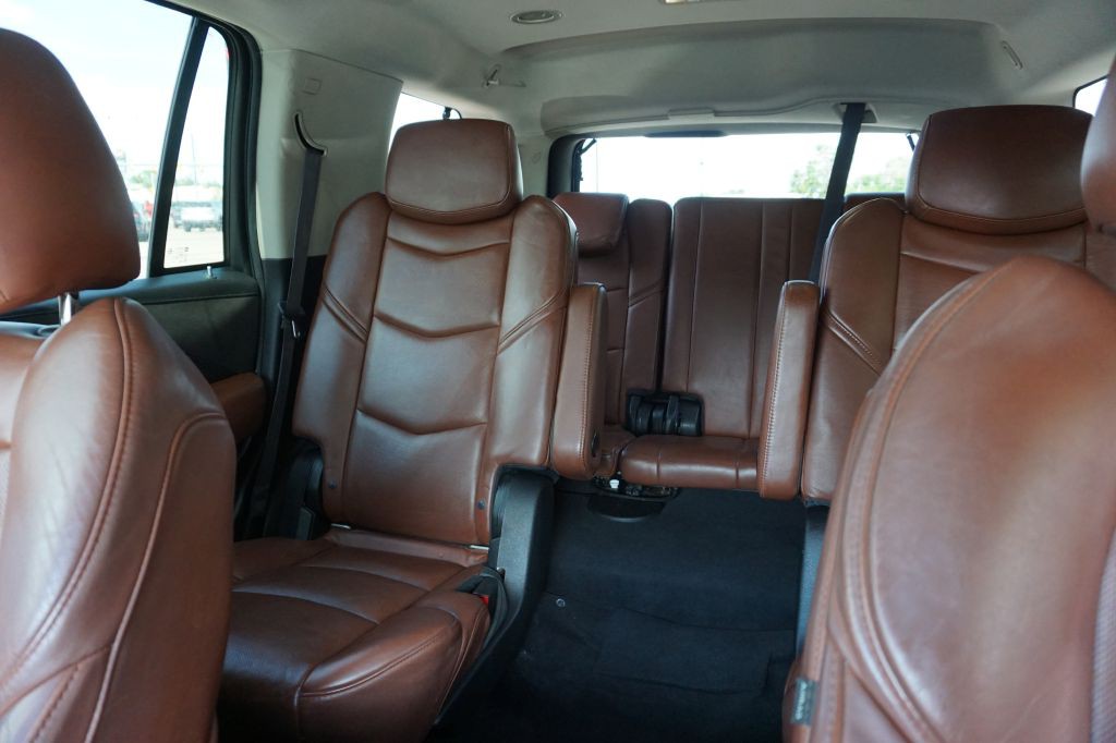 2015 Cadillac Escalade Image 6